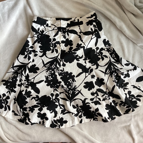 H&M Floral Skirt - Picture 2 of 5